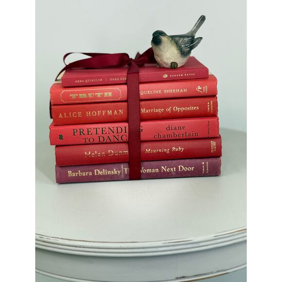 Vintage ombré effect red Decorative Book collection, red vintage books - Picture 5 of 6